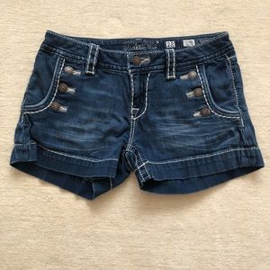 Miss Me shorts, size 28